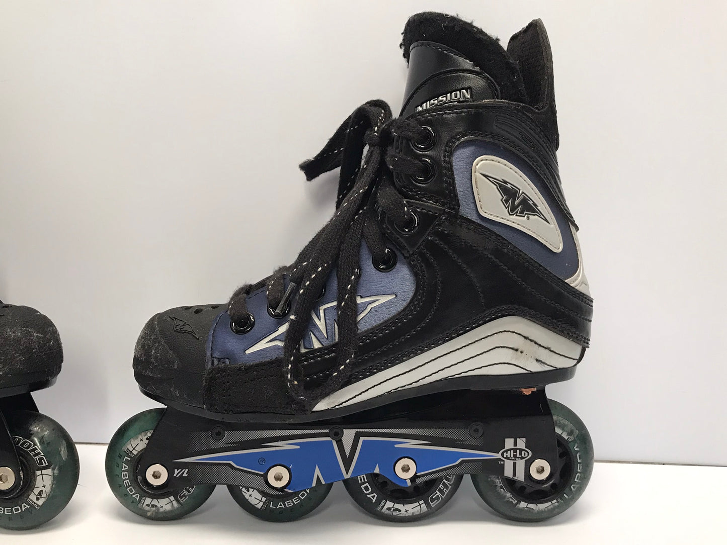 Hockey Roller Hockey Skates Child Size 3 Shoe Size Mission Black Blue