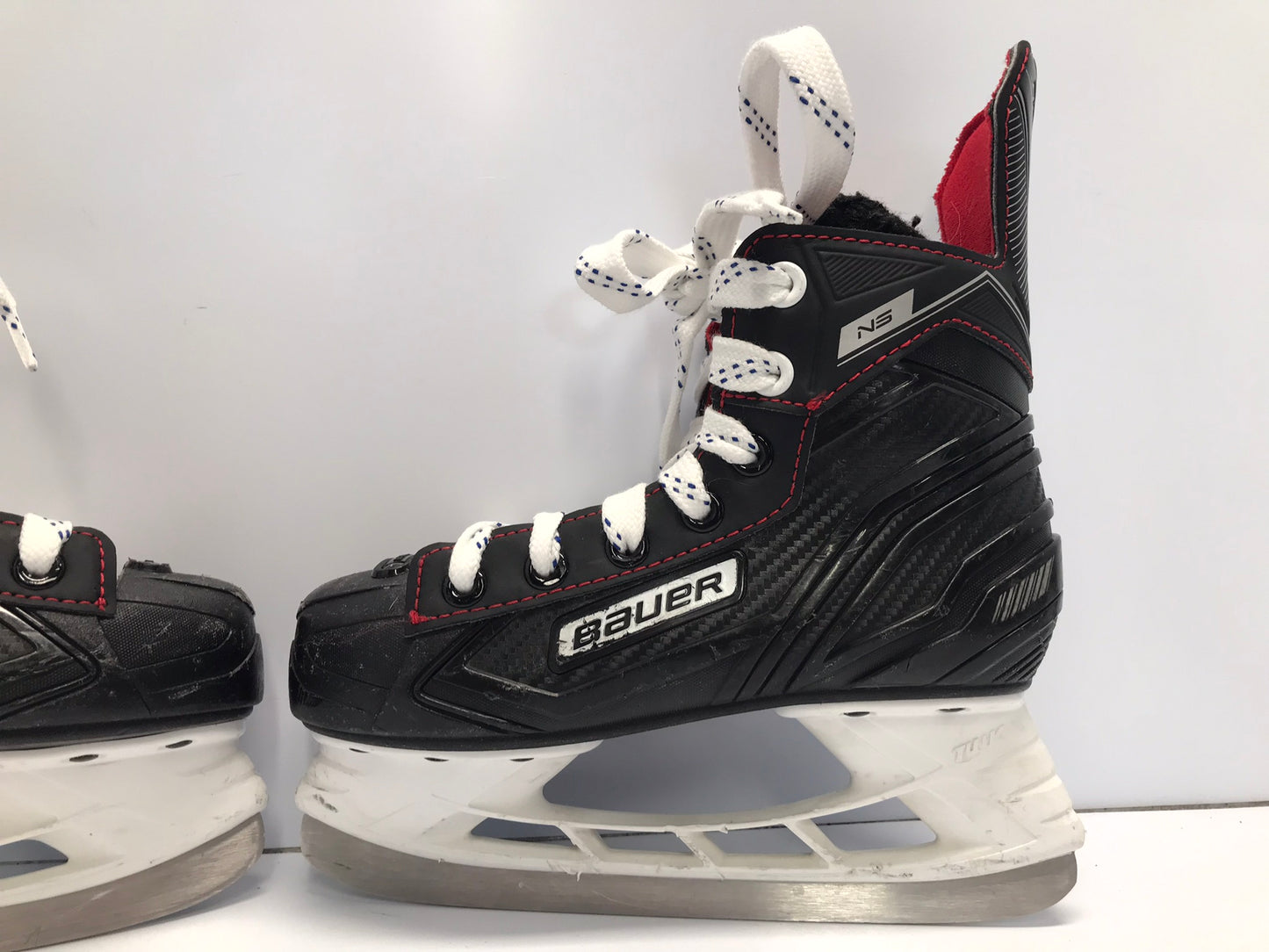 Hockey Skates Child Size 1.5 Shoe Size Bauer NS