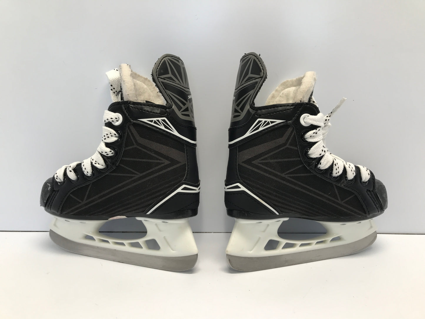 Hockey Skates Child Size 10 Shoe Size 9 Skate  Bauer Supreme S140 Toddler Like New