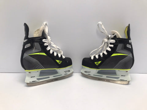 Hockey Skates Child Size 11 Wide Toddler Shoe Size Graf Supra Like New Outstanding