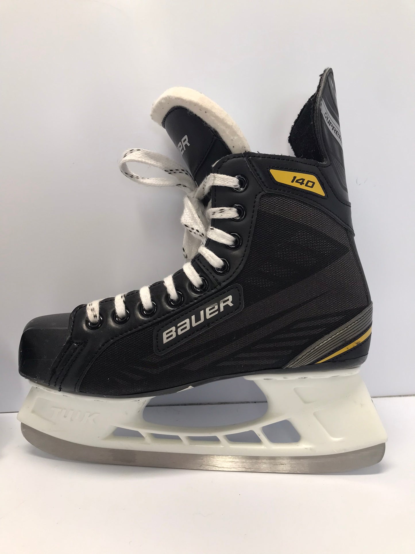 Hockey Skates Men Size 6 Shoe 5 Skate Size Bauer Supreme Like New Perfect