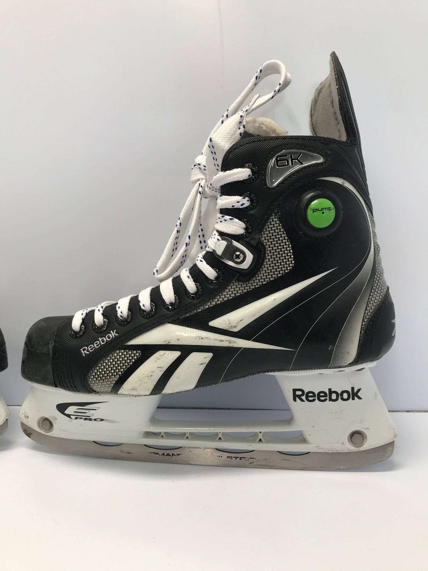 Hockey Skates Men's Senior Shoe Size 9 Skate Size 7.5 Reebox