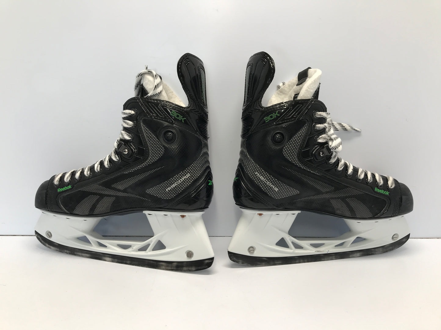 Hockey Skates Men's Senior Size 10 Shoe Size Skate Size 8.5 Reebok Like New