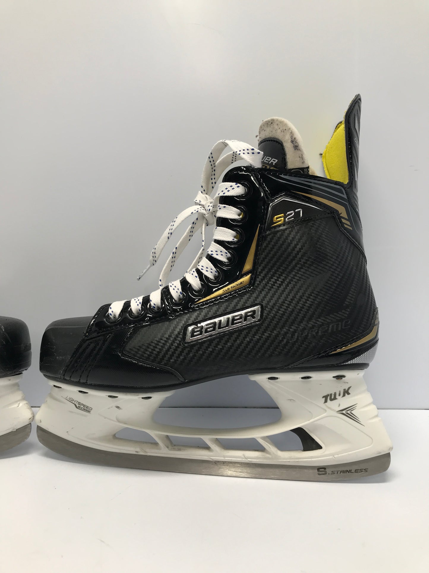 Hockey Skates Men's Senior Size 7.5 Shoe Size 6 Bauer Supreme S27 Outstanding Quality