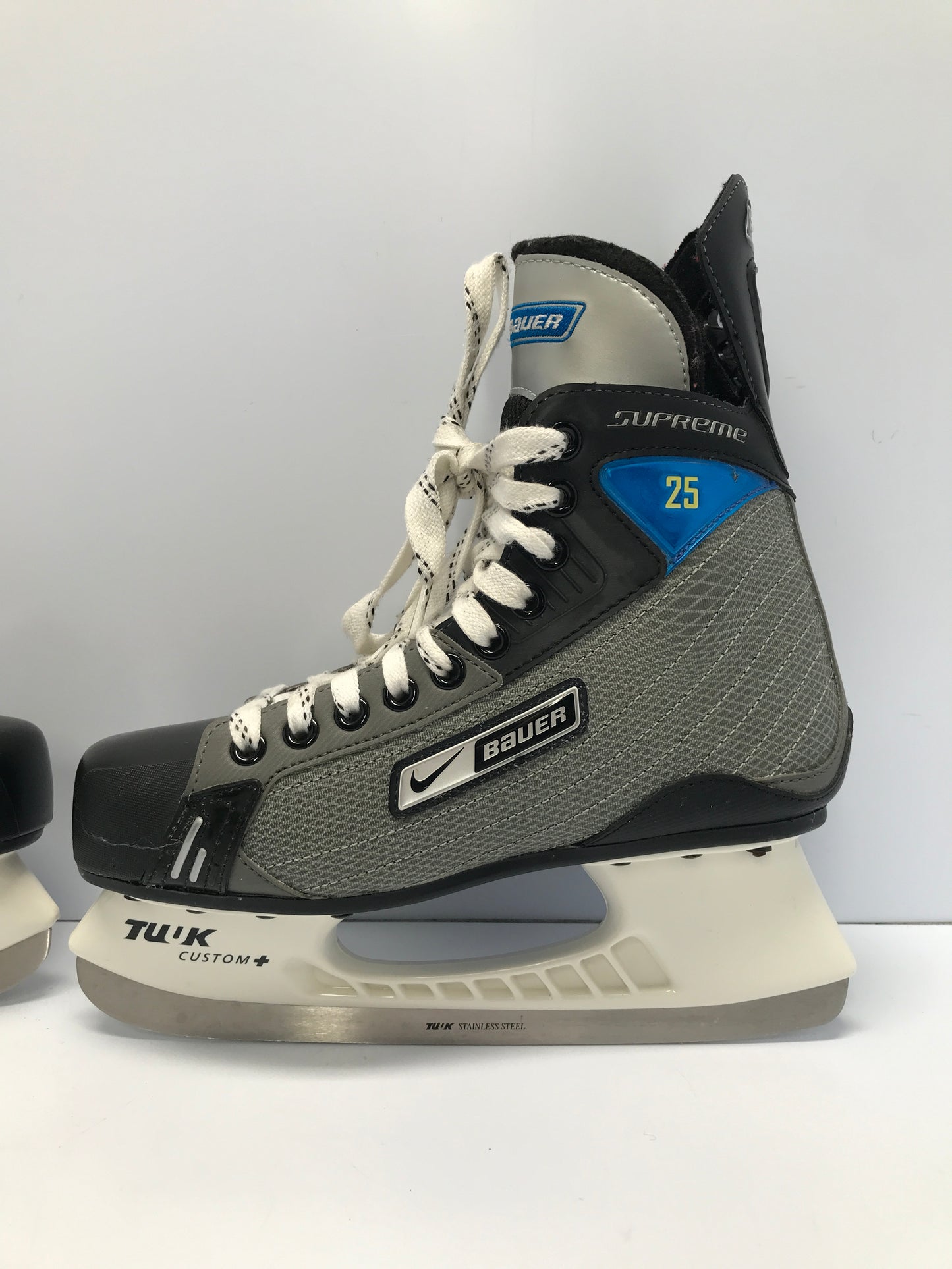 Hockey Skates Men's Senior Size 8 Shoe Size 6.5 Bauer Supreme Like New