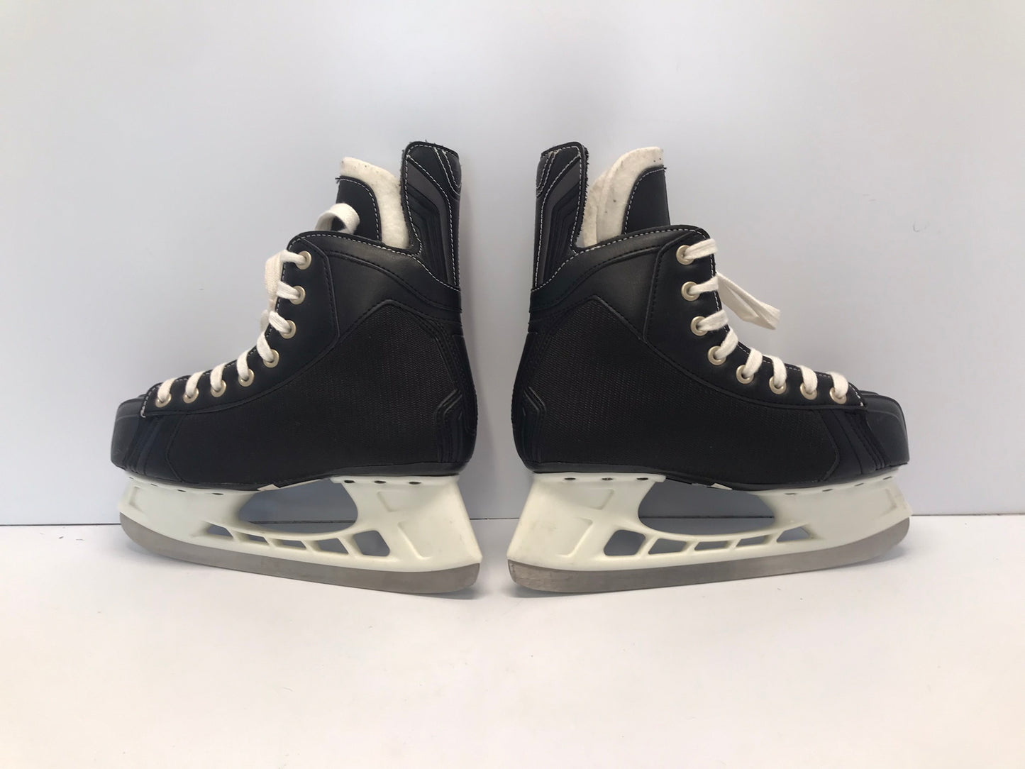 Hockey Skates Men's Size 6 Shoe 5 Skate Size Itech New