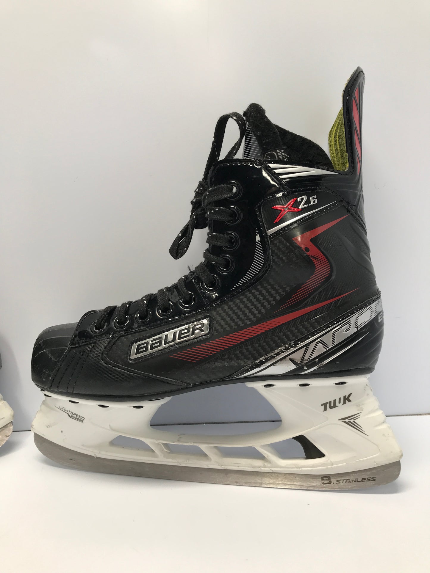 Hockey Skates Men's Size 7.5 USA Shoe Size 6 Skate Size Bauer Vapor X2.6 Excellent