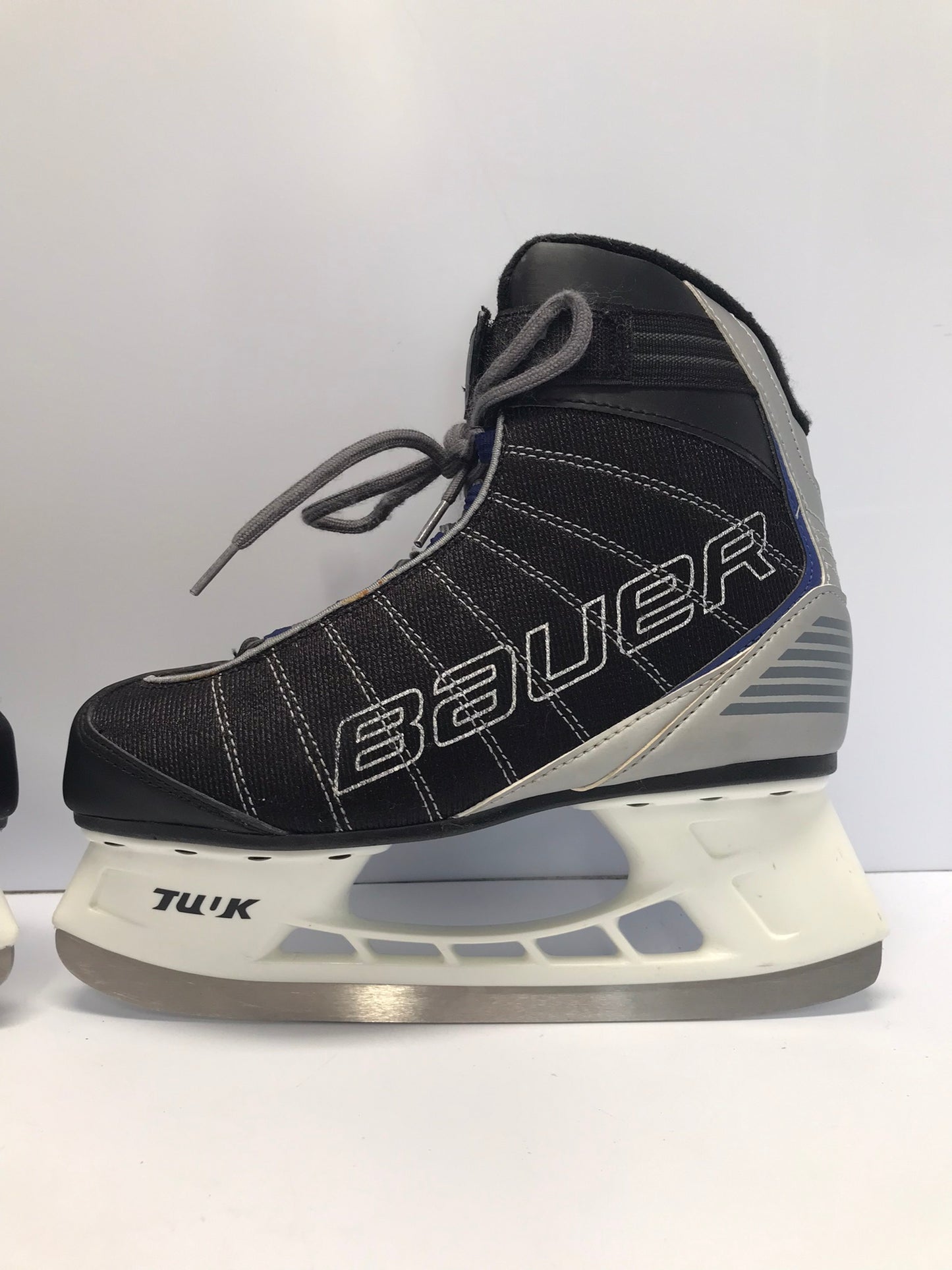 Hockey Skates Men's Size 7 Shoe Size Bauer Soft Skate Like New