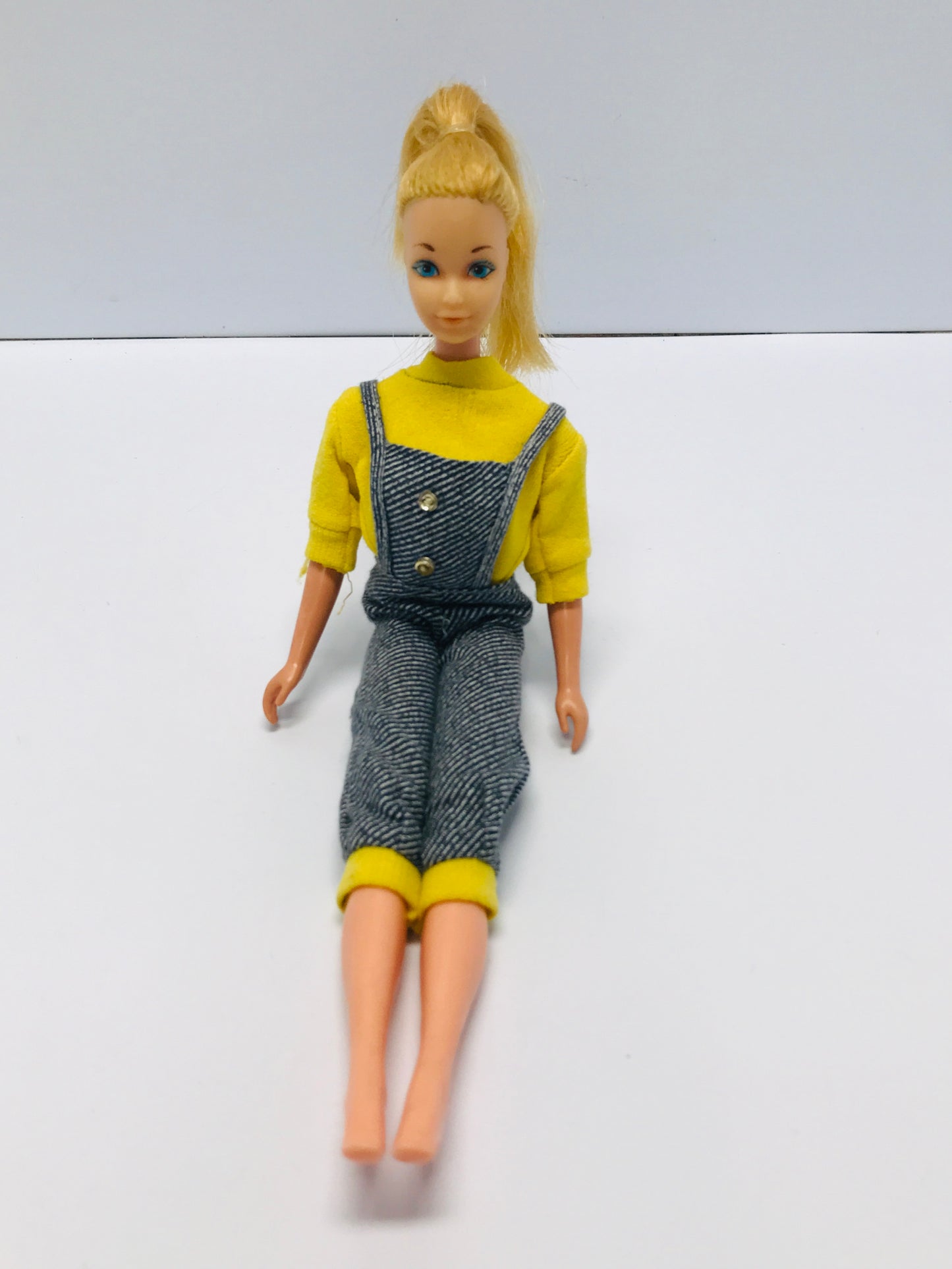 Vintage 1968 Mattel Barbie With Outfit