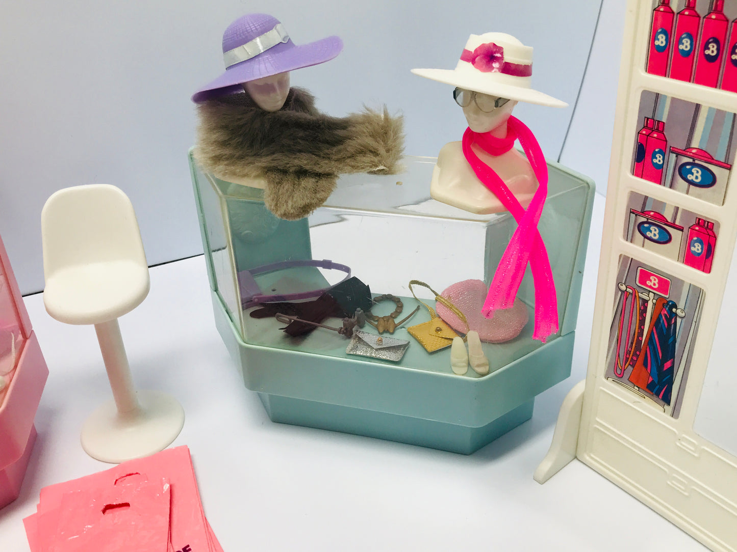 Vintage 1982 Barbie Dream Store Fashion Department Set Excellent