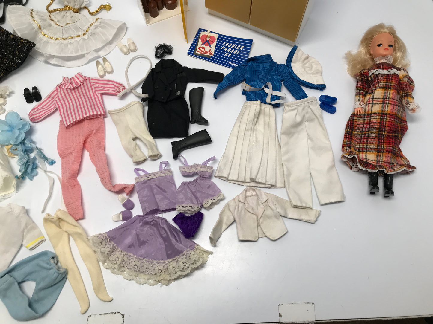 Vintage 1983 Sindy Doll Set England Doll, Kitchen Set, 12 Clothing Sets Excellent