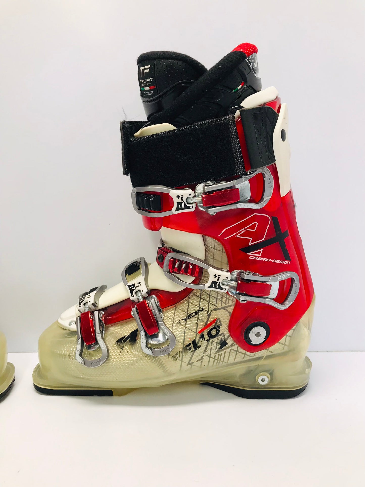 Ski Boots Mondo Size 27.5 Men's Size 9.5 Ladies Size 10.5 317 mm Dalbello Axion Black Red Gold Excellent