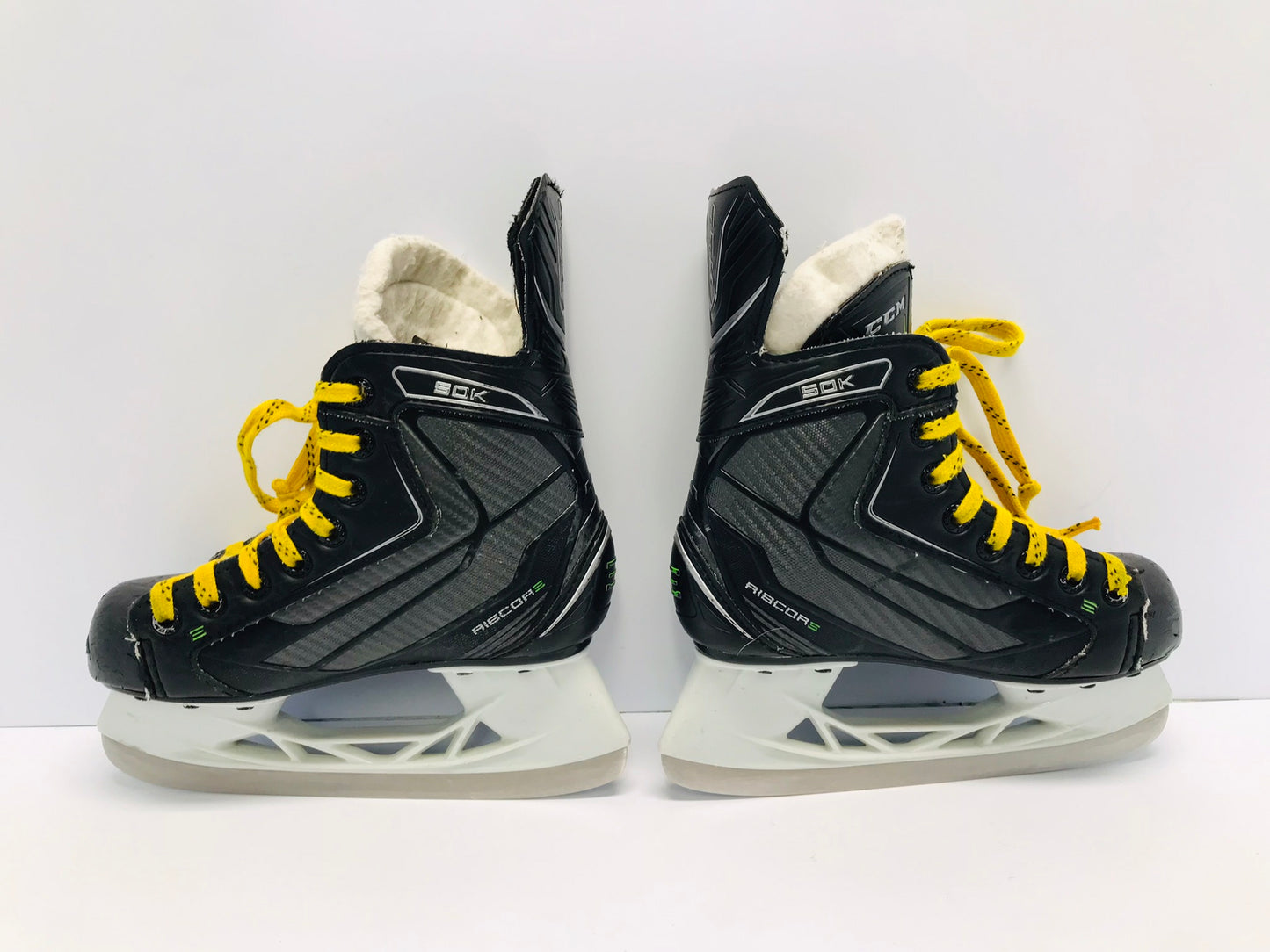 Hockey Skates Child Size 1.5 Shoe/Size 13 Skate Size CCM Ribcore Excellent