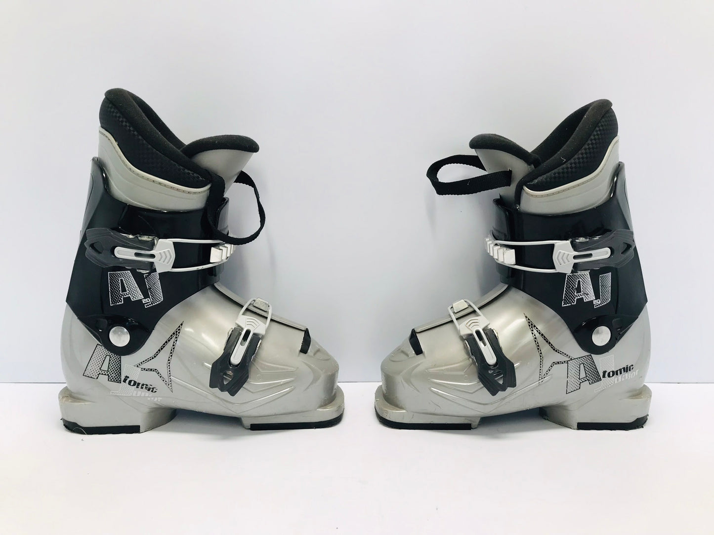 Ski Boots Mondo Size 19.0 Child Size 13 237 mm Atomic Juniors Grey Black