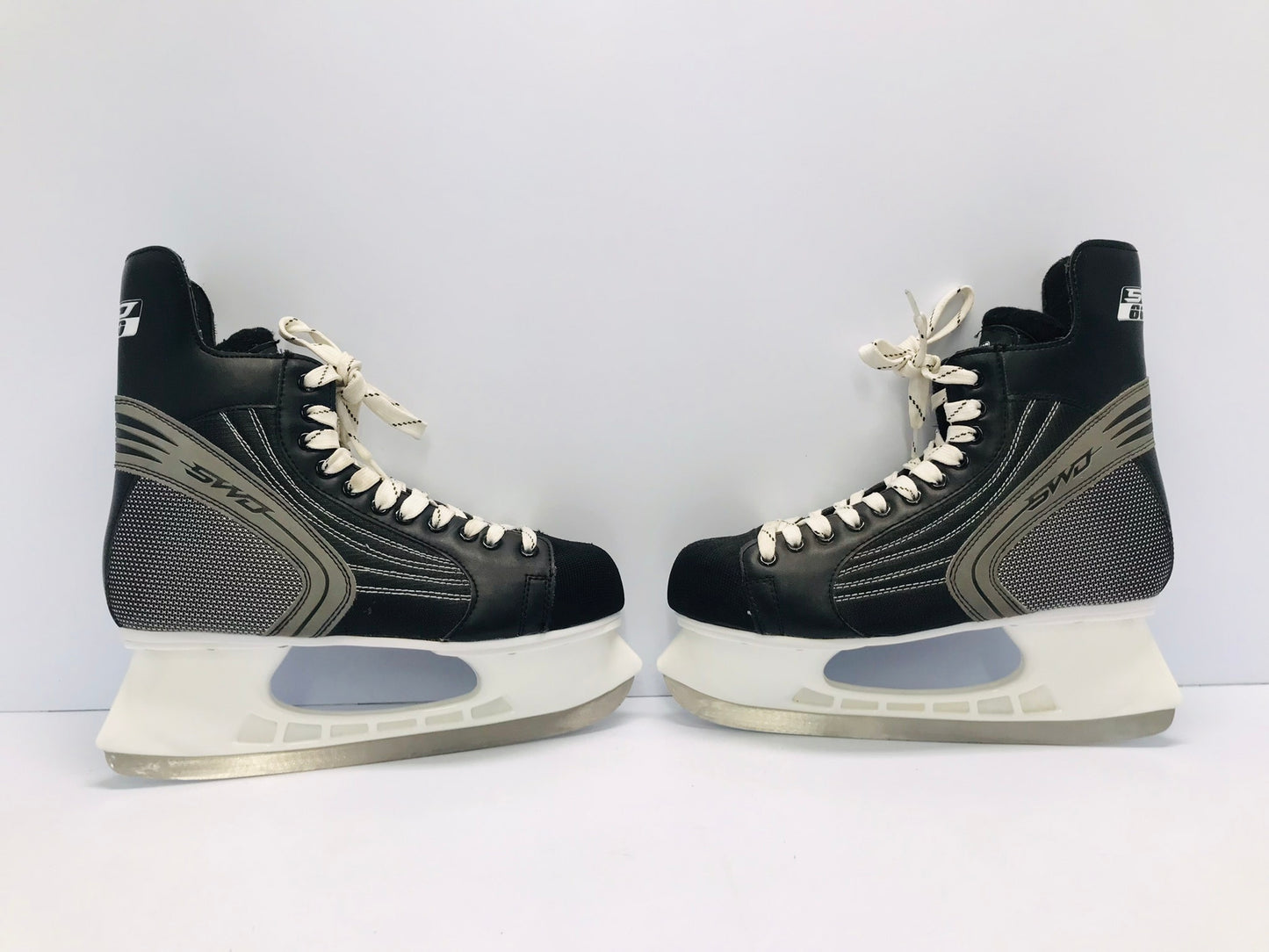 Hockey Skates Men's Size 12 Shoe 10.5 Skate Size Sherwood NEW Demo Model