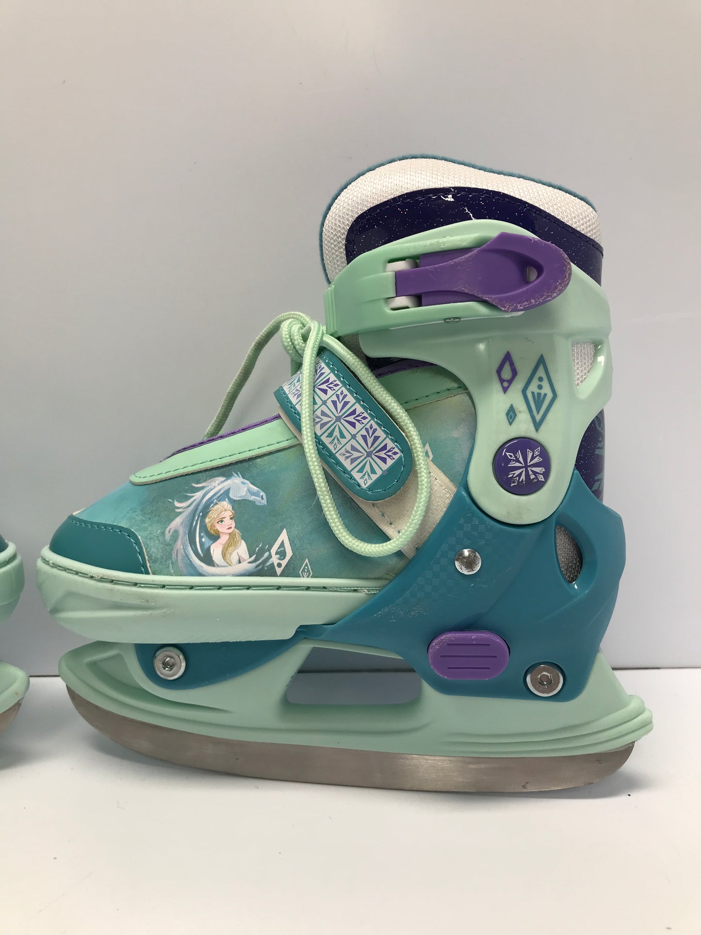 Ice Skates Child Size 8-11 Toddler Shoe Size Adjustable Disney Frozen Teal Purple Like New