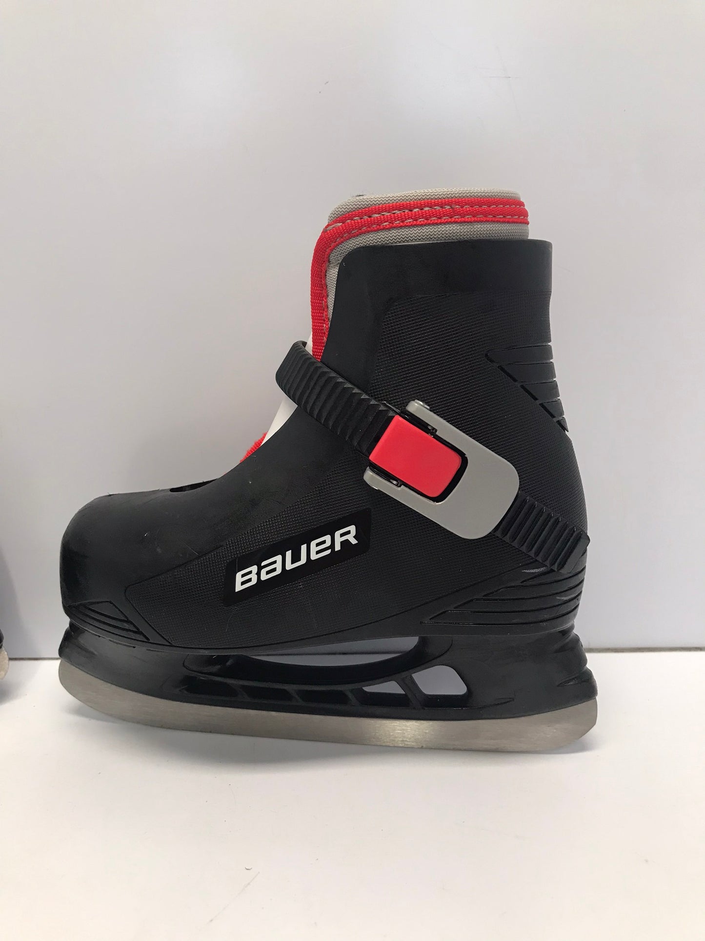 Ice Skates Child Size 8-9 Toddler Bauer Black Red Excellent
