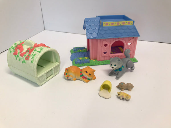 LITTLEST PET SHOP VINTAGE 1995 KITTY MOM AND DAD W MAGIC BIRTHING COZY