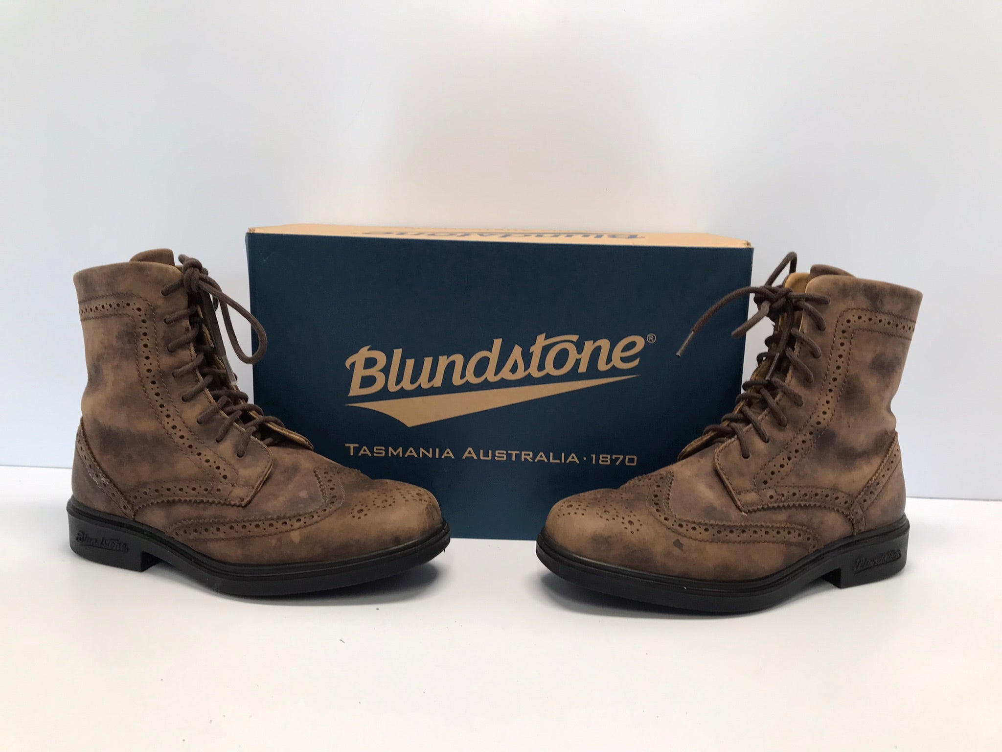 Blundstone wingtip best sale