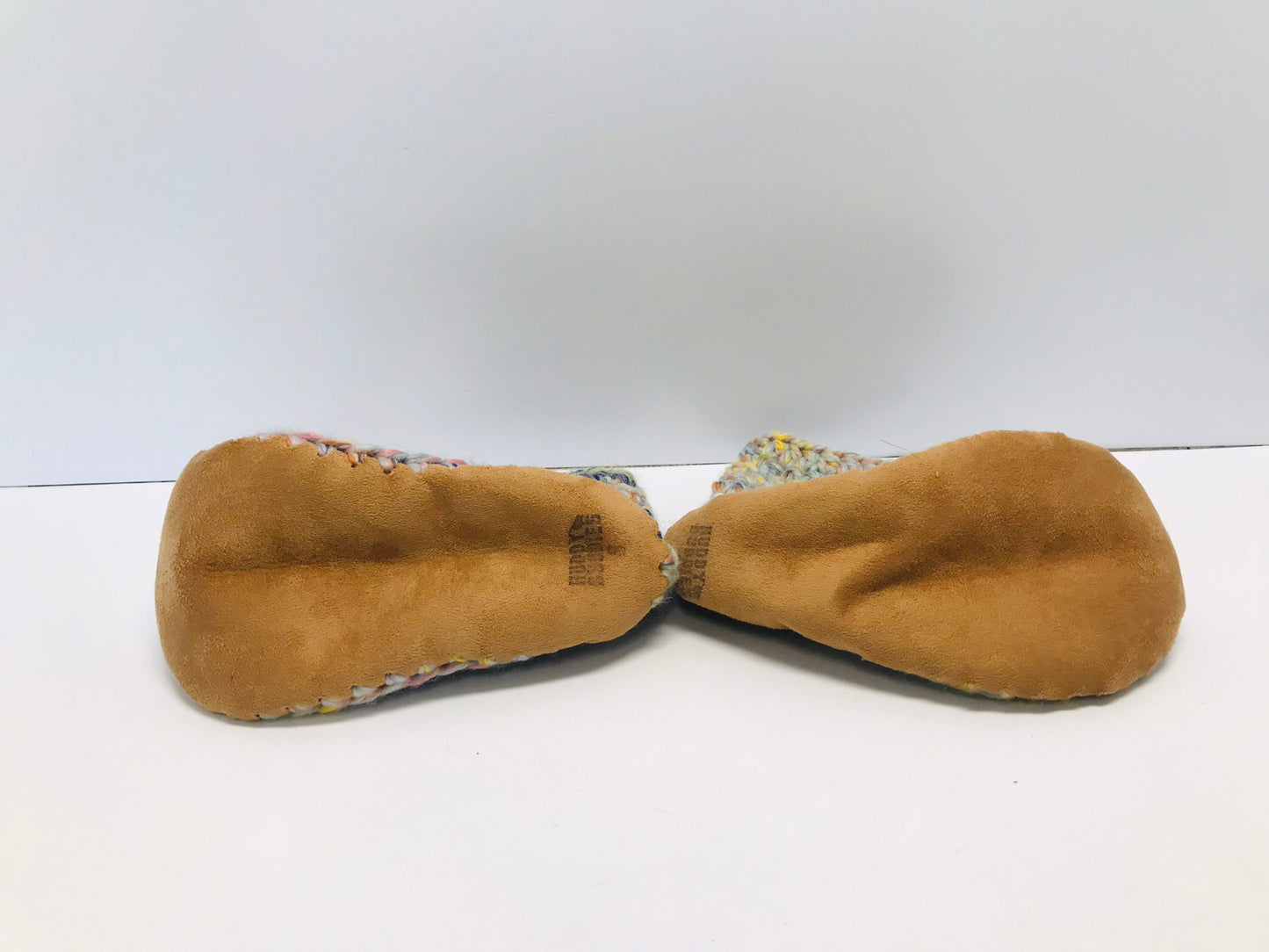 Ladies Size 6 Moccasin Slippers Huddy Buddies Padraig Style Wool Slippers  Plush Faux Fur Inside Faux Suade Outside New Never Worn