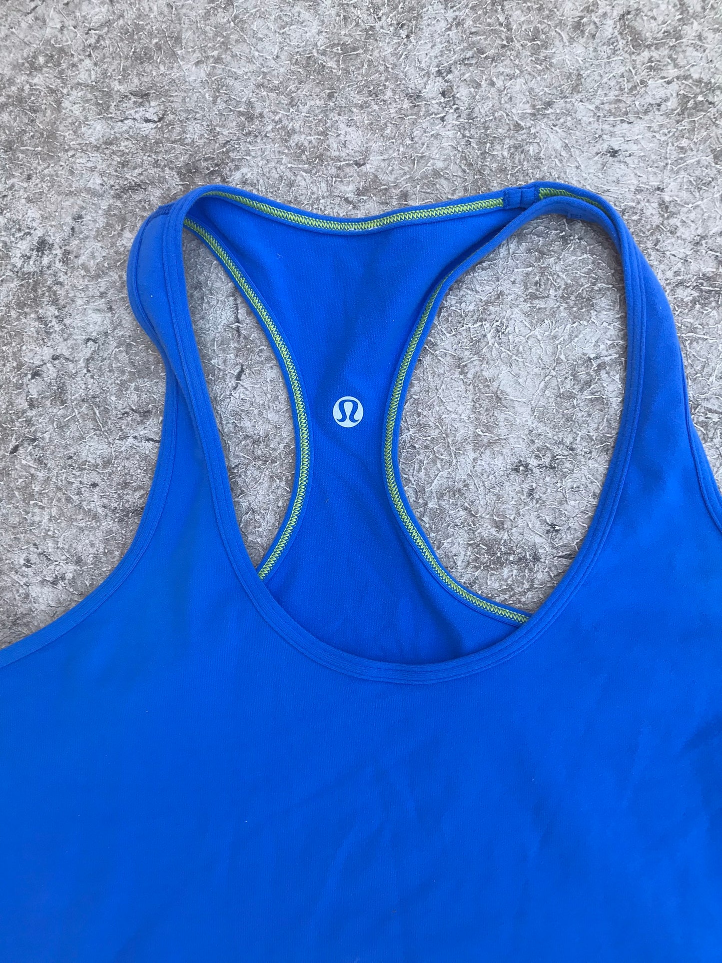 LuLuLemon Ladies Size Medium Yoga Workout Tank Top Blue Like New