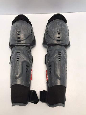 Motorcross BMX Dirt Bike Shin Pads Size Child Large-XLarge Juniors Mace Minor Scratches