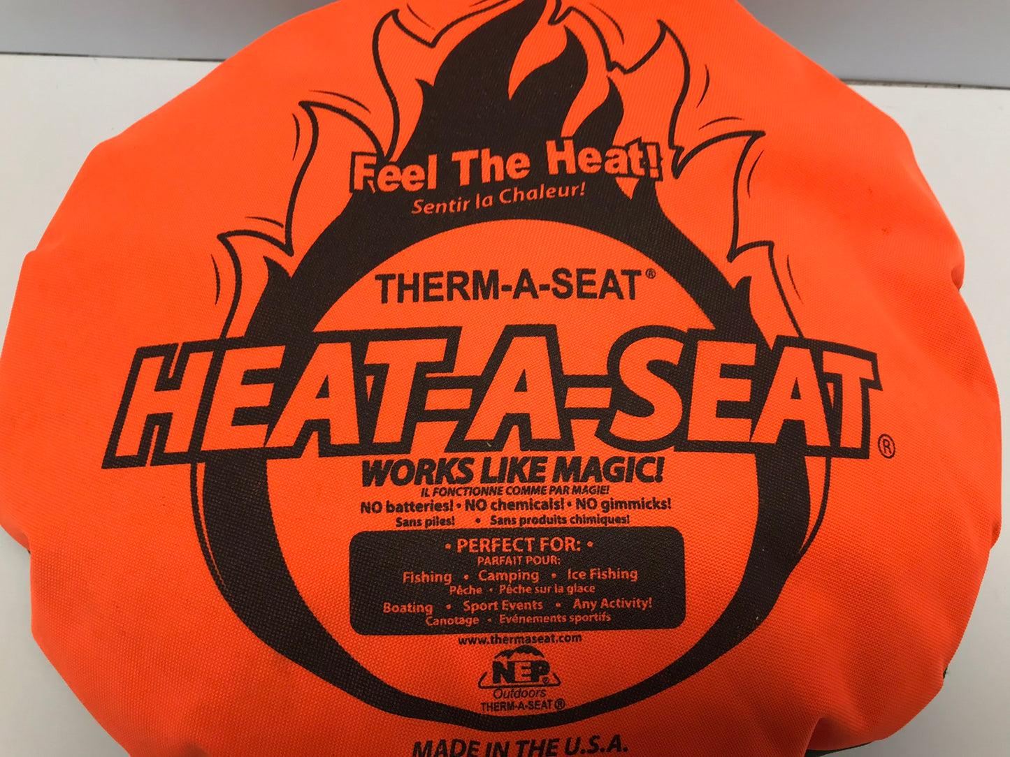 NEP Outdoors Heat-A-SEAT 16 inch Insulated Camping Fishing Boating Sports Events  Adventure Seat Cushion Pillow Like New