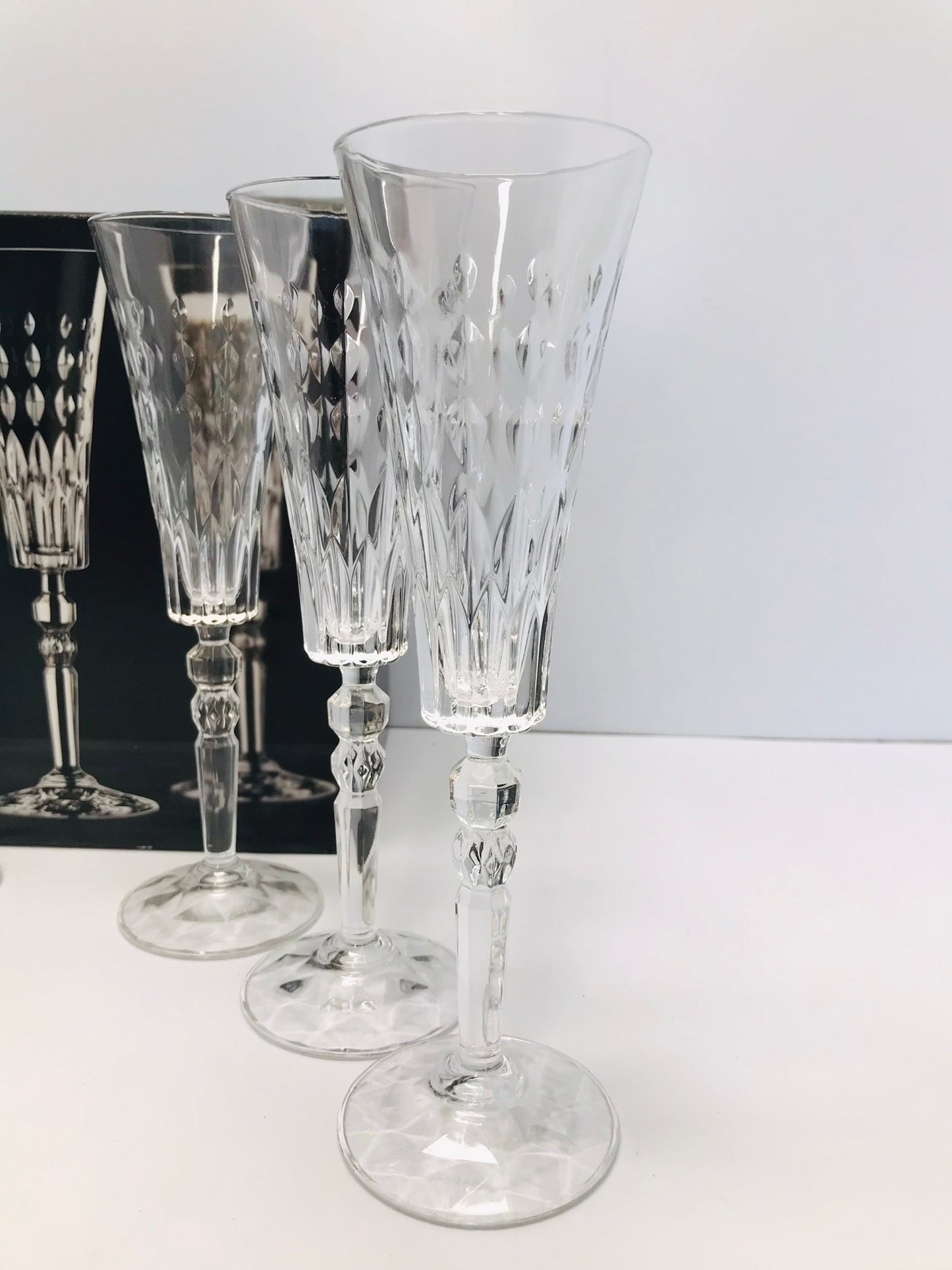 NEW in Box 6 pc Crystal Champagne Glasses Made In Italy