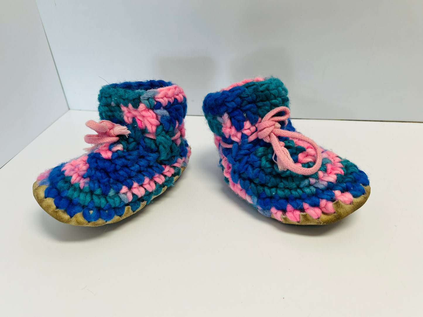 Padray Slippers Toddler Size B7 Shoe Size 7 Age 2 100% Wool Blue Pink Excellent