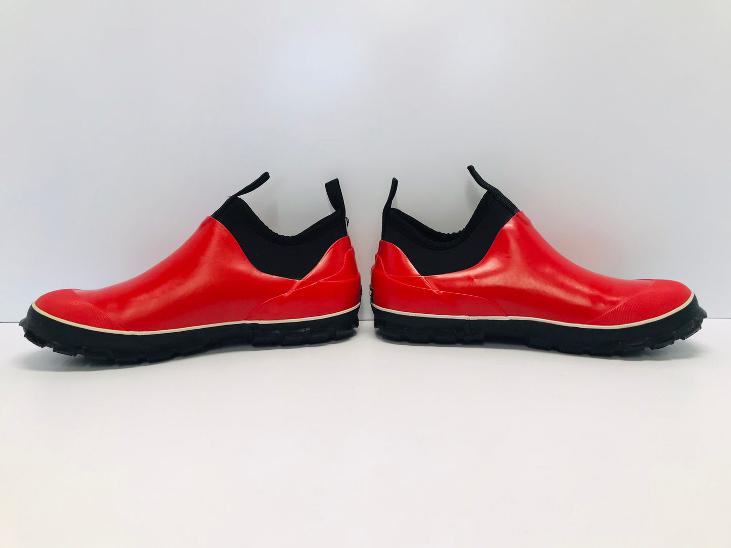 Rain Boot Shoe Ladies Size 8.5 Baffin Muck Pond Field Stream Waterproof Red Black Like New Worn Once Outstanding Quality