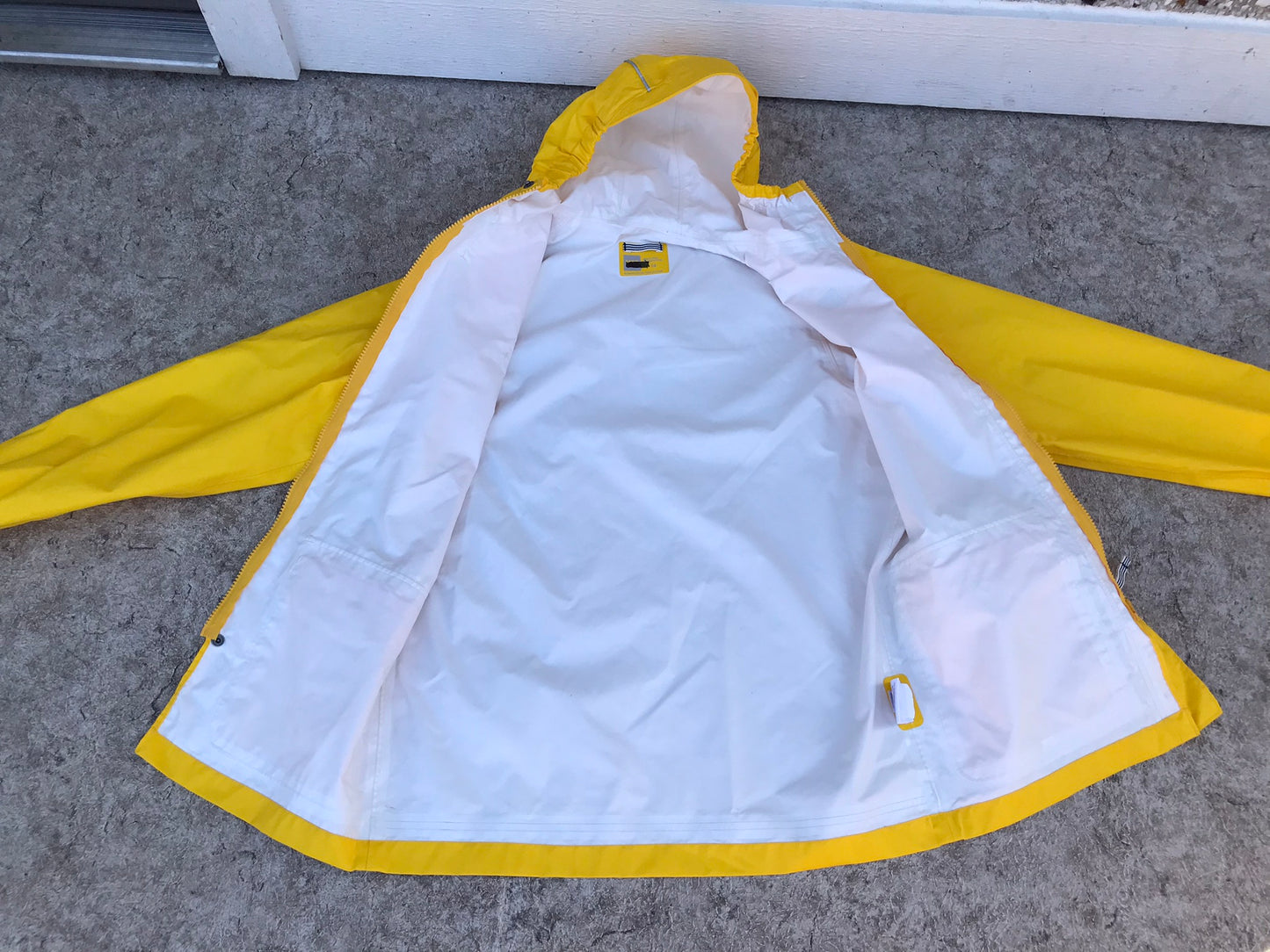 Rain Coat Child Size 14 MEC Youth Waterproof Yellow Excellent