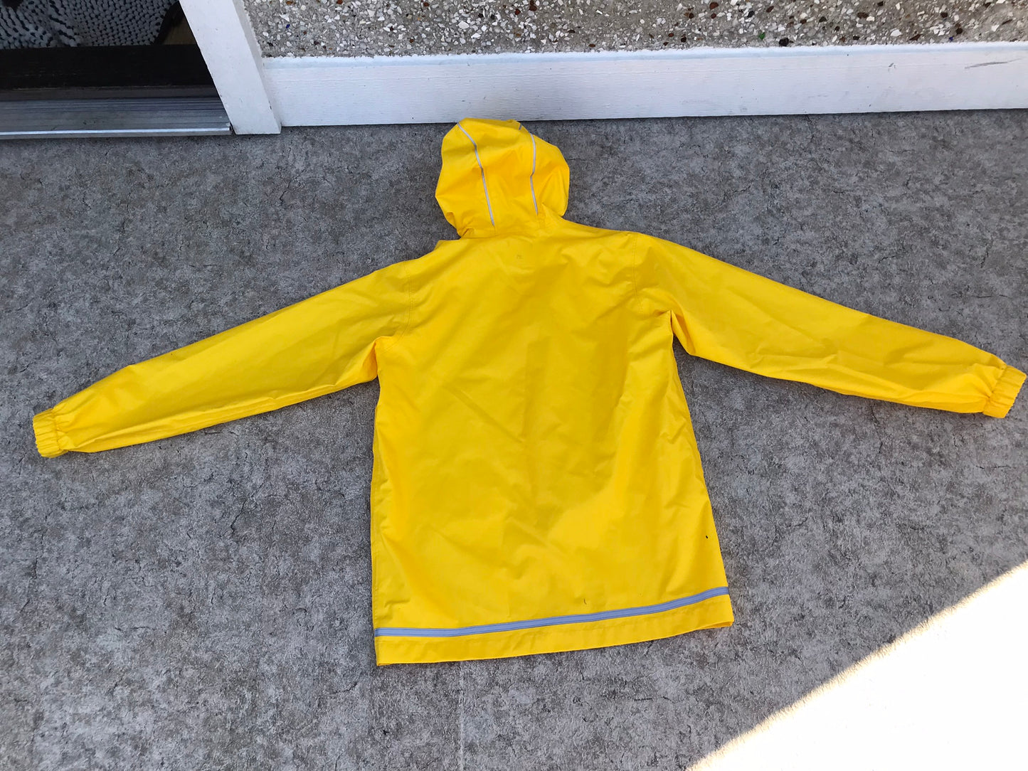Rain Coat Child Size 14 MEC Youth Waterproof Yellow Excellent
