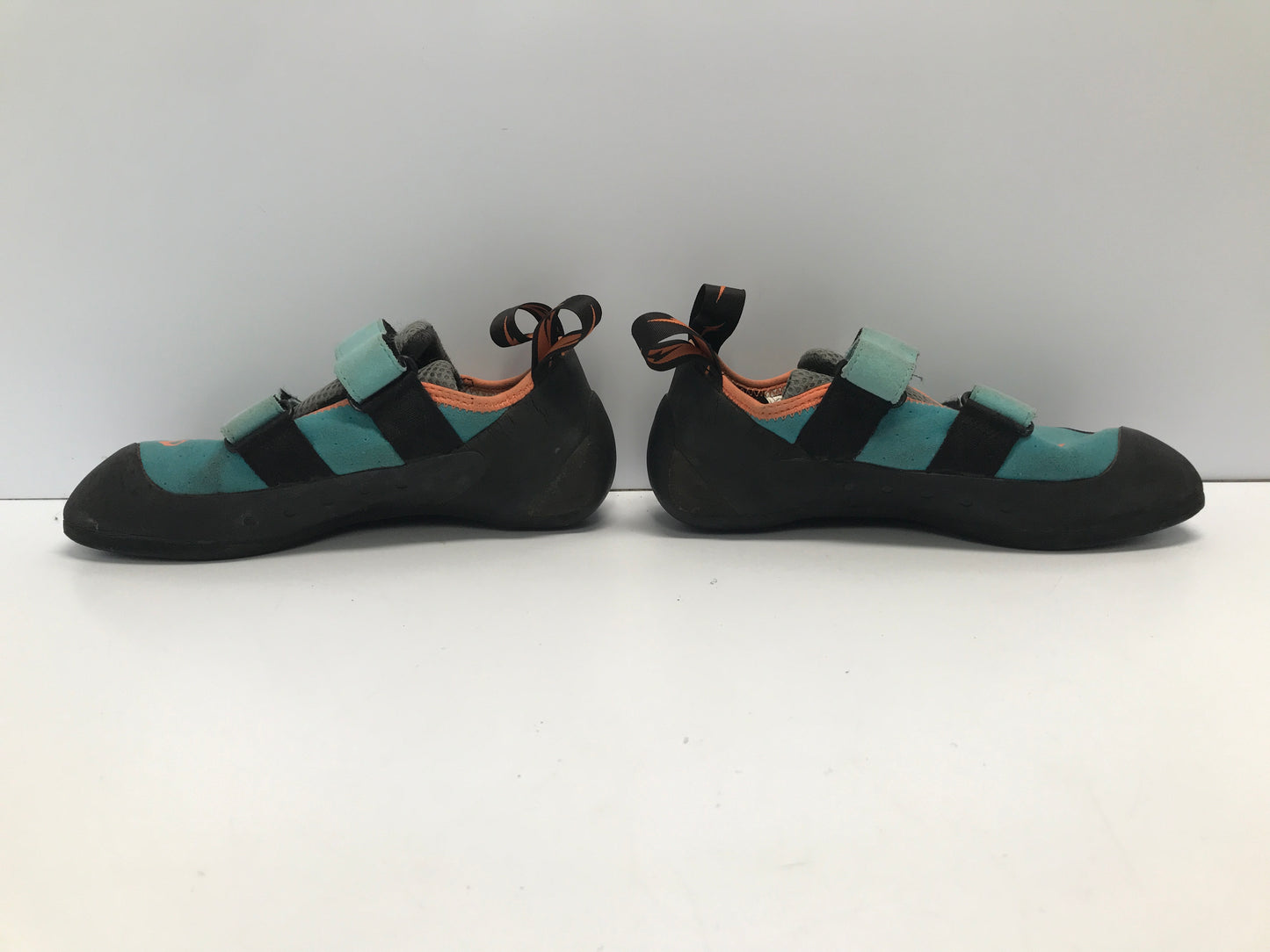 Rock Climbing Shoes Ladies Size 9 Blue Black