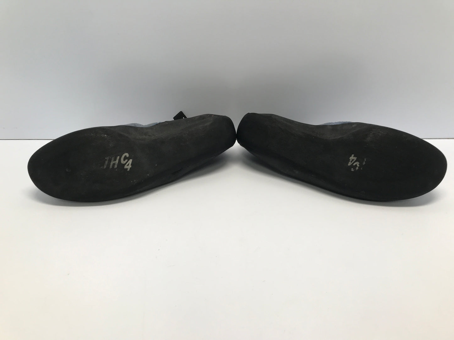 Rock Climbing Shoes Men's Size 13 USA FiveTen Brand Outstanding Quality Excellent