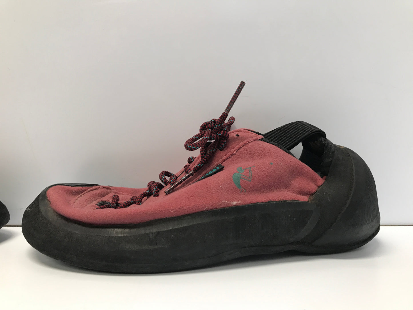 Rock Climbing Shoes Women's USA Size 6.5 Eur 39 FiveTen Rose Black Like New