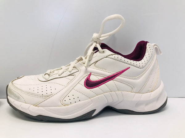 Runners Ladies Size 6.5 Nike LIke New White Fusha