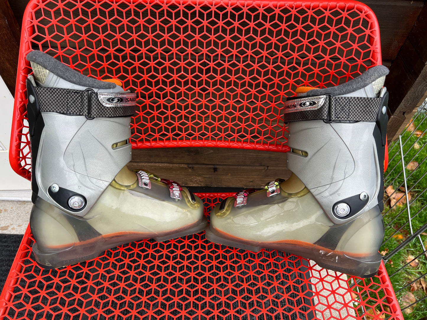 Ski Boots Mondo Size 27.0 Men Size 9 Women Size 10 Salomon 315 mm Grey Red Green With Adjustable Buckles