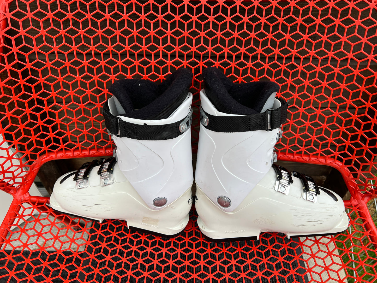 Ski Boots Mondo Size 22.0 child Size 4-5 Salomon 267 mm Black White 4 Buckle