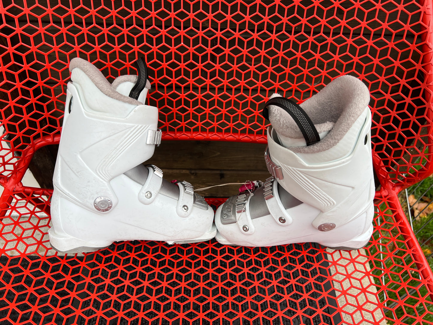 Ski Boots Mondo Size 21.0 child Size 1 Tecno 255 mm 3 Buckle White Pink