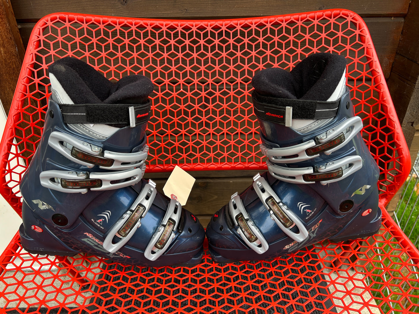 Ski Boots Mondo Size 26.5 Men Size 8 Women Size 9 Nordica 305 mm Denim Blue Excellent