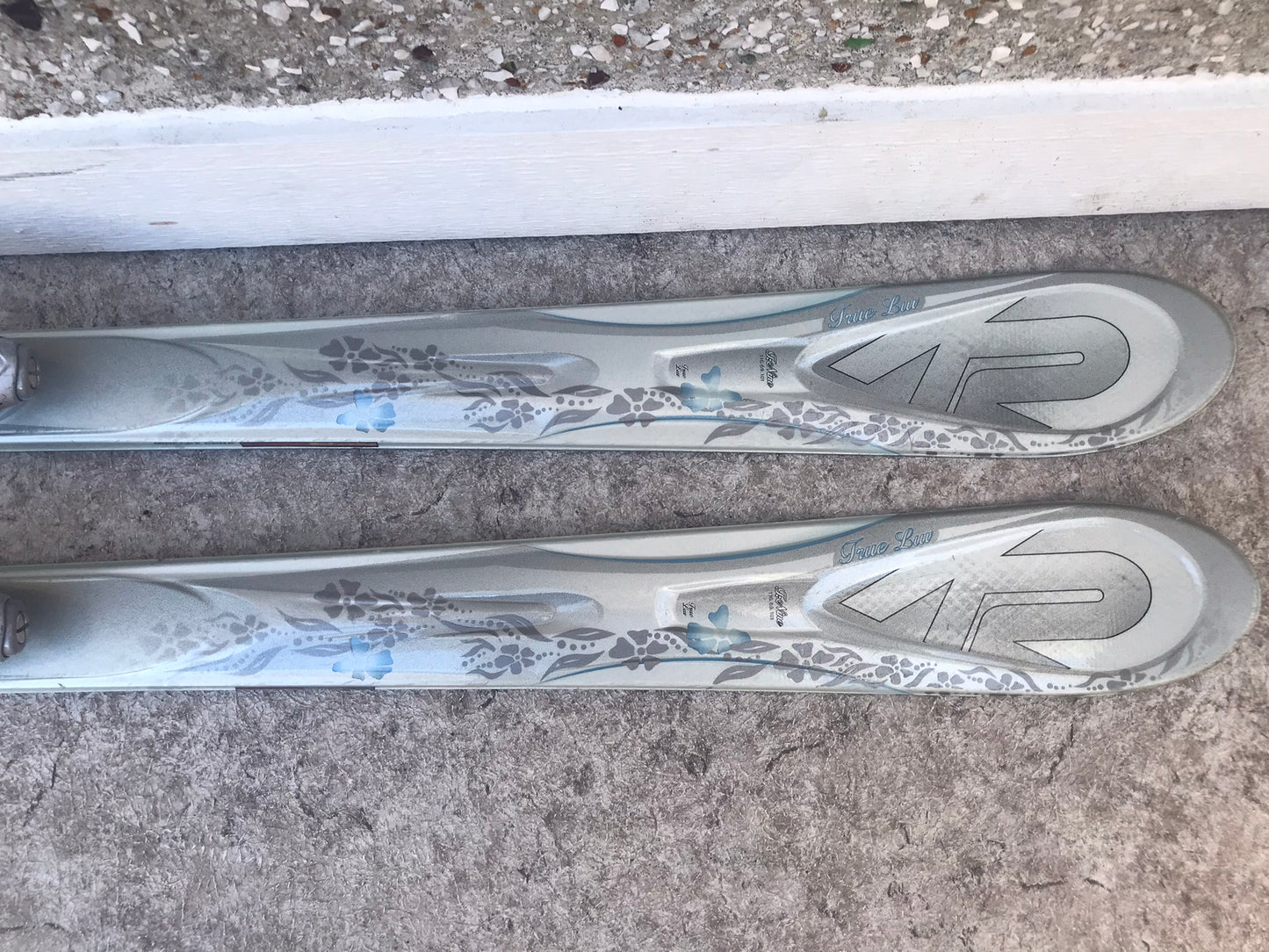Ski 160 K-2 Tru Luv Parabolic Silver Blue Grey With Bindings Excellent