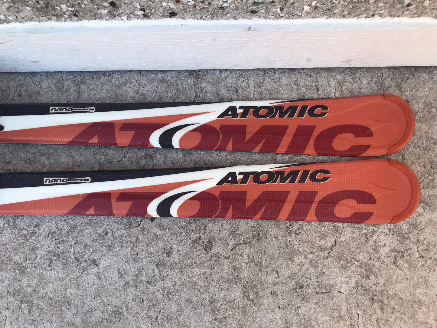 Ski 168 Atomic Nano Parabolic Orange Black White With Bindings