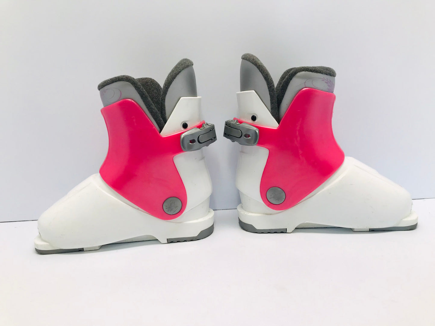 Ski Boots Mondo Size 19.0 Child Size 13-1  240 mm Tecno Pro Pink White