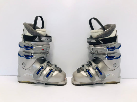 Ski Boots Mondo Size 22.5 Ladies Size 5.5 265 mm  Salomon Custom Silver Blue New Demo Model