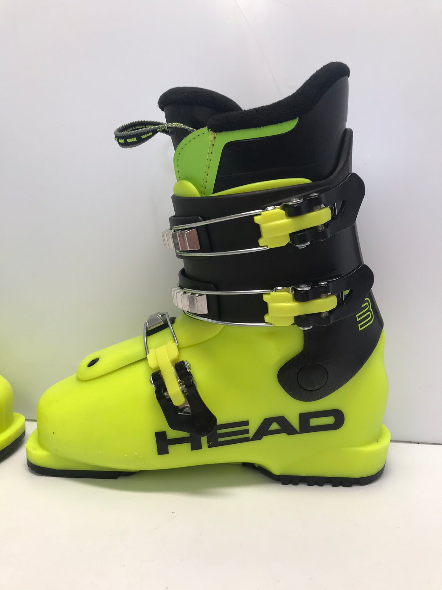Ski Boots Mondo Size 23.5 Men's Size 5.5 Ladies Size 6.5 277 mm Head Lime Black Like New