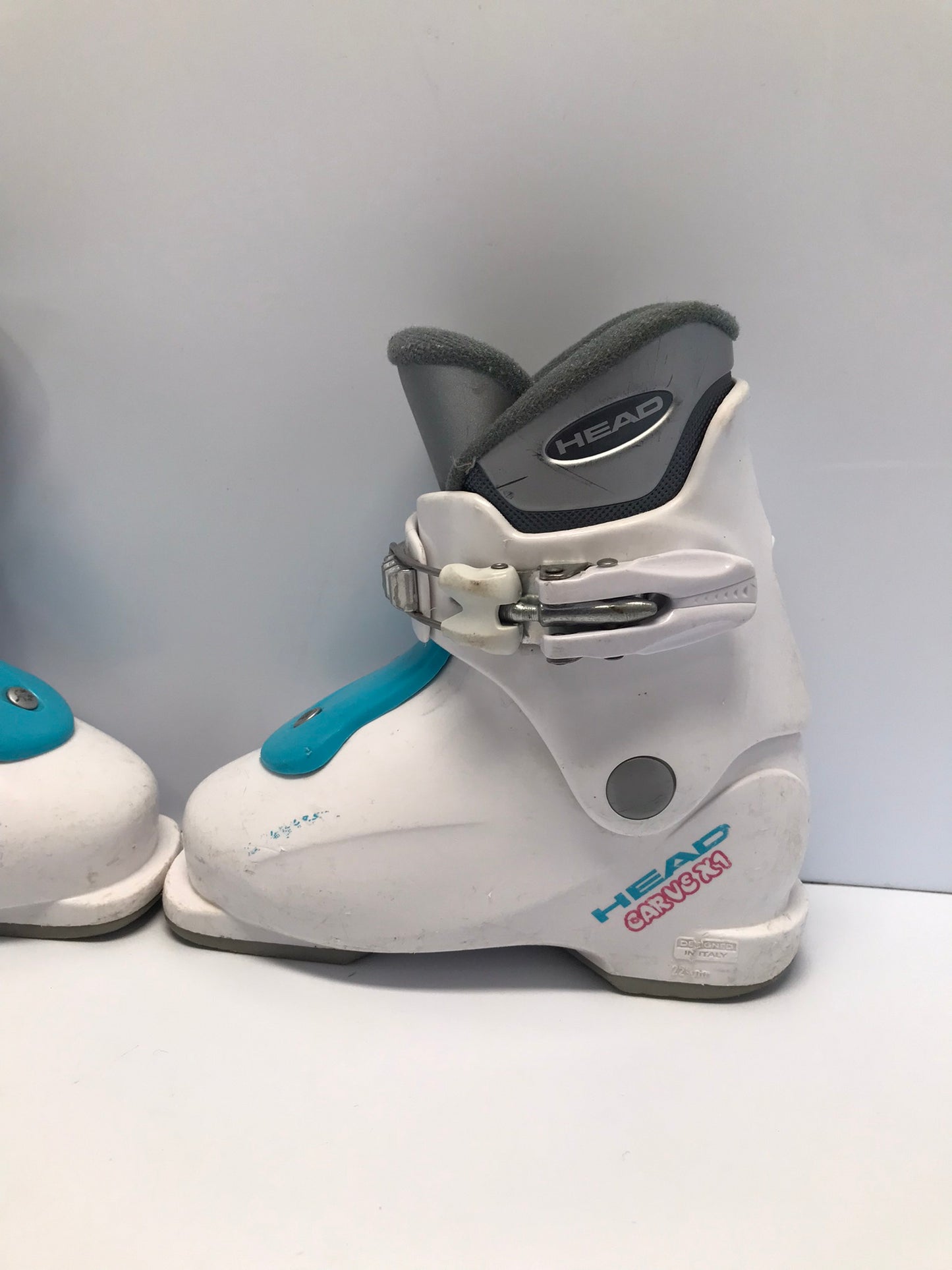 Ski Boots Mondo Size 18.0 Child Size 12 221mm Head Curve White Blue Some Wear Scratches