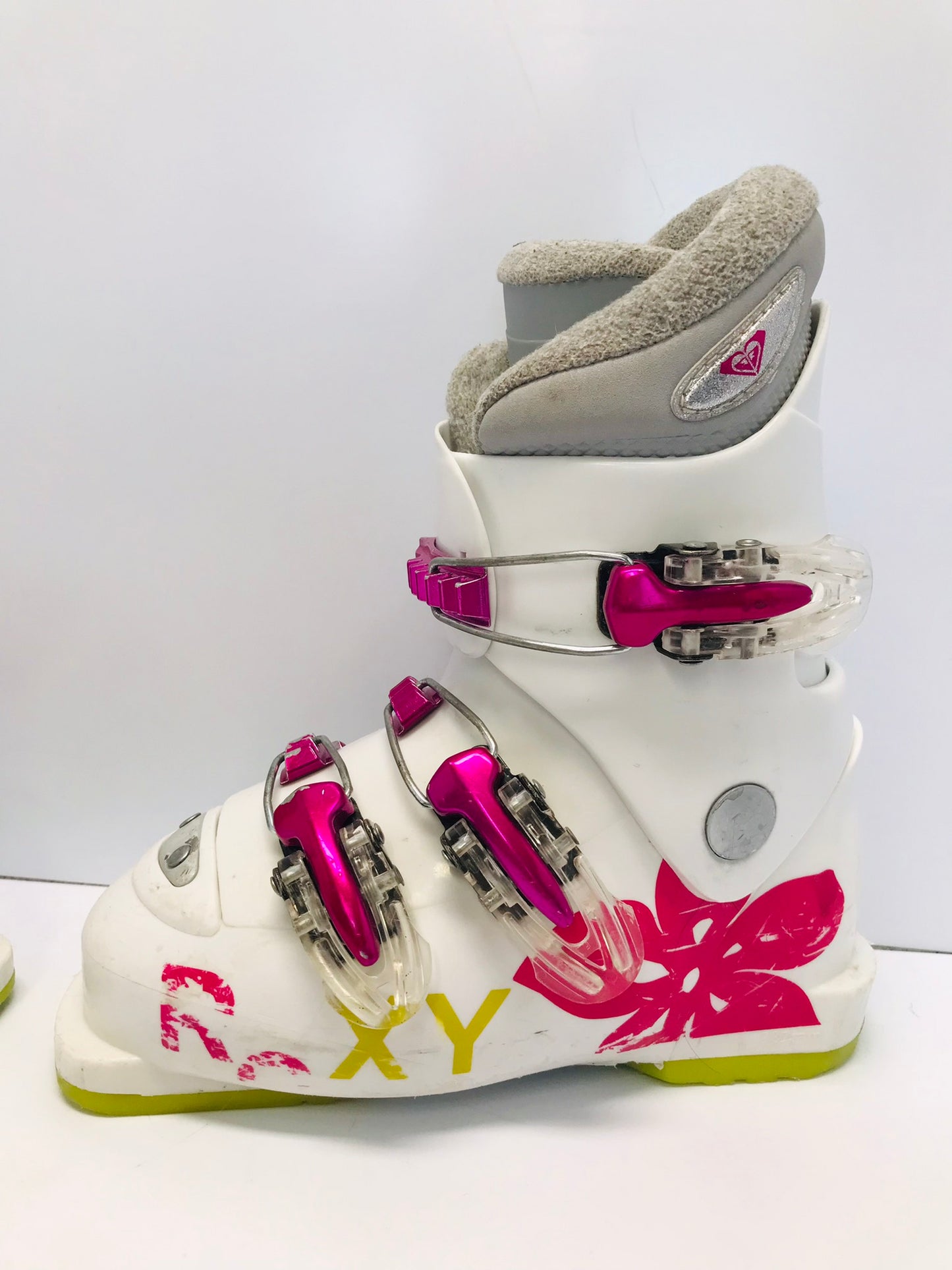 Ski Boots Mondo Size 19.0 Child Size 19.0 237 mm Roxy White Pink Yellow minor Scratches