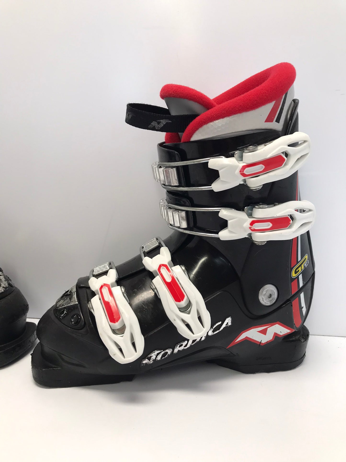 Ski Boots Mondo Size 19 Child Size 13-1 240 mm Nordica Black White Red
