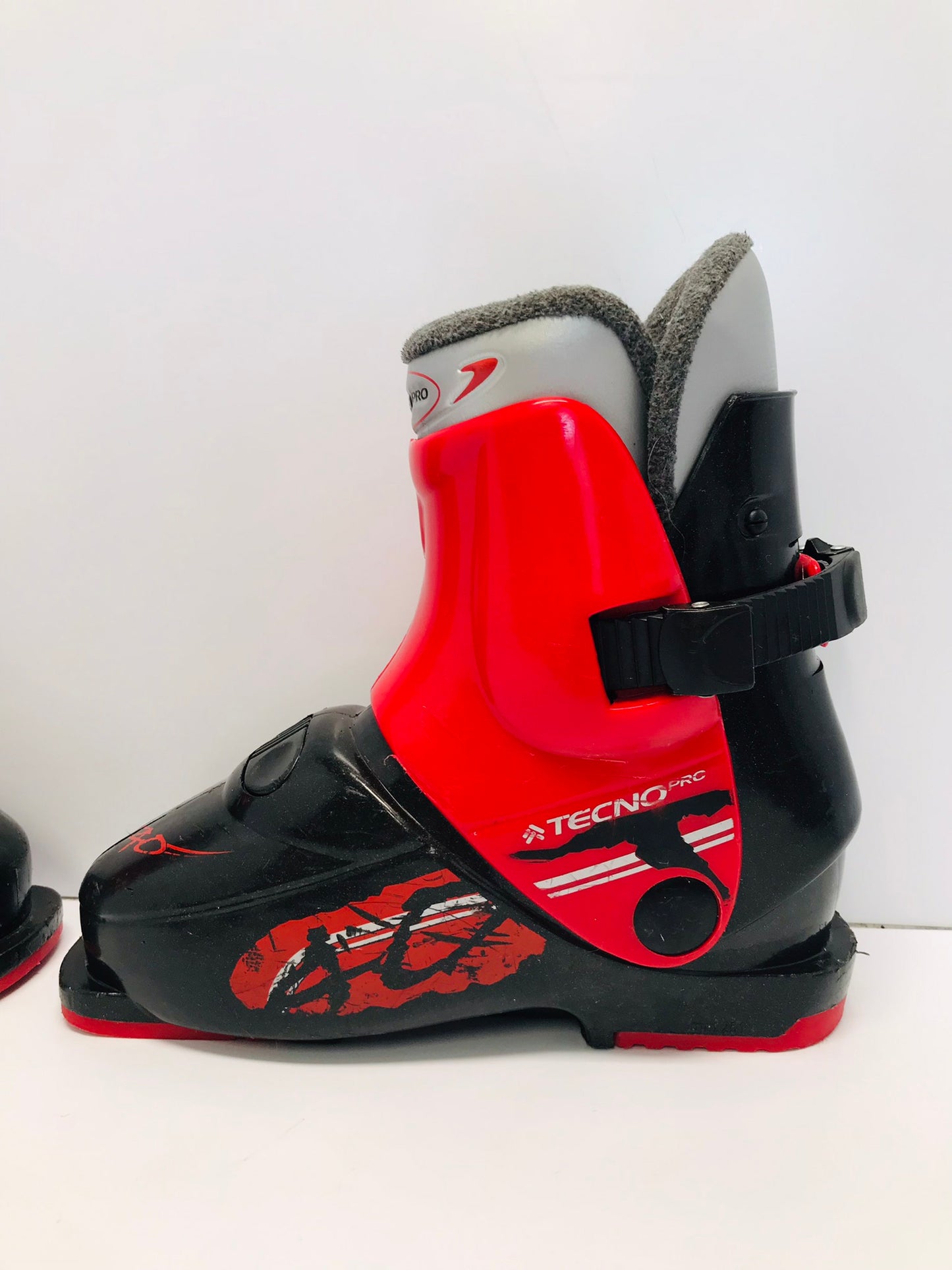 Ski Boots Mondo Size 20.5 Child Size 2  250 mm Tecno Pro Red Black