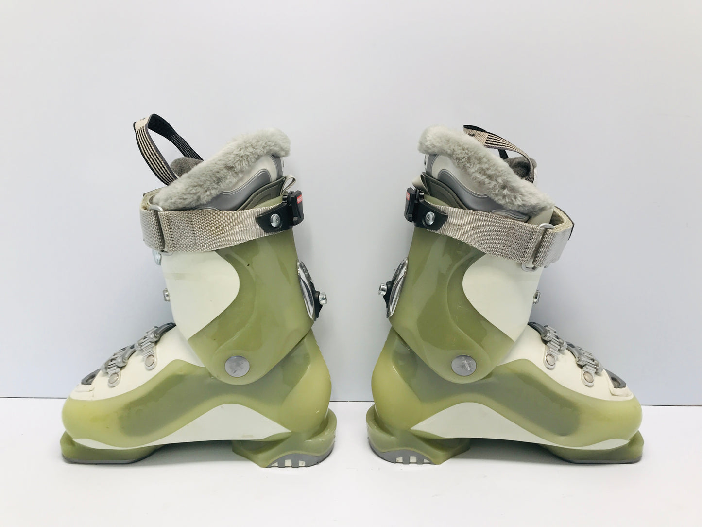 Ski Boots Mondo Size 23.0 Ladies  Size 5.6 274mm Atomic Grey Lemon Outstanding Quality